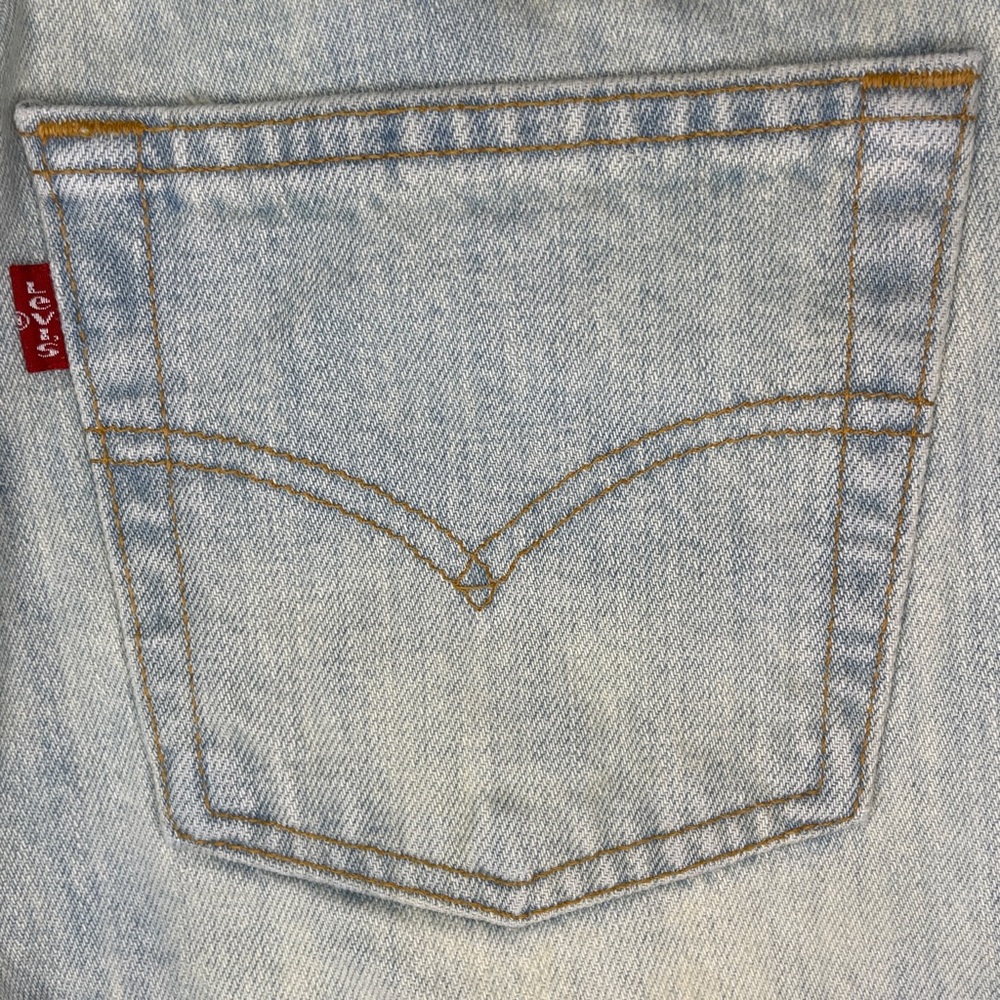 Vintage 2001 European Button Fly Levi’s 501 - Light Blue Bleach Wash - Picture 8 of 13